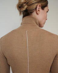 Austėja: Nutmeg Merino Wool Turtleneck